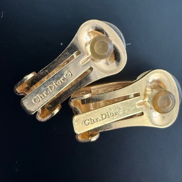 ❗️FINAL PRICE❗️LOT 1722 18K gold plated Christian Dior vintage clip on earring - Picture 4 of 8